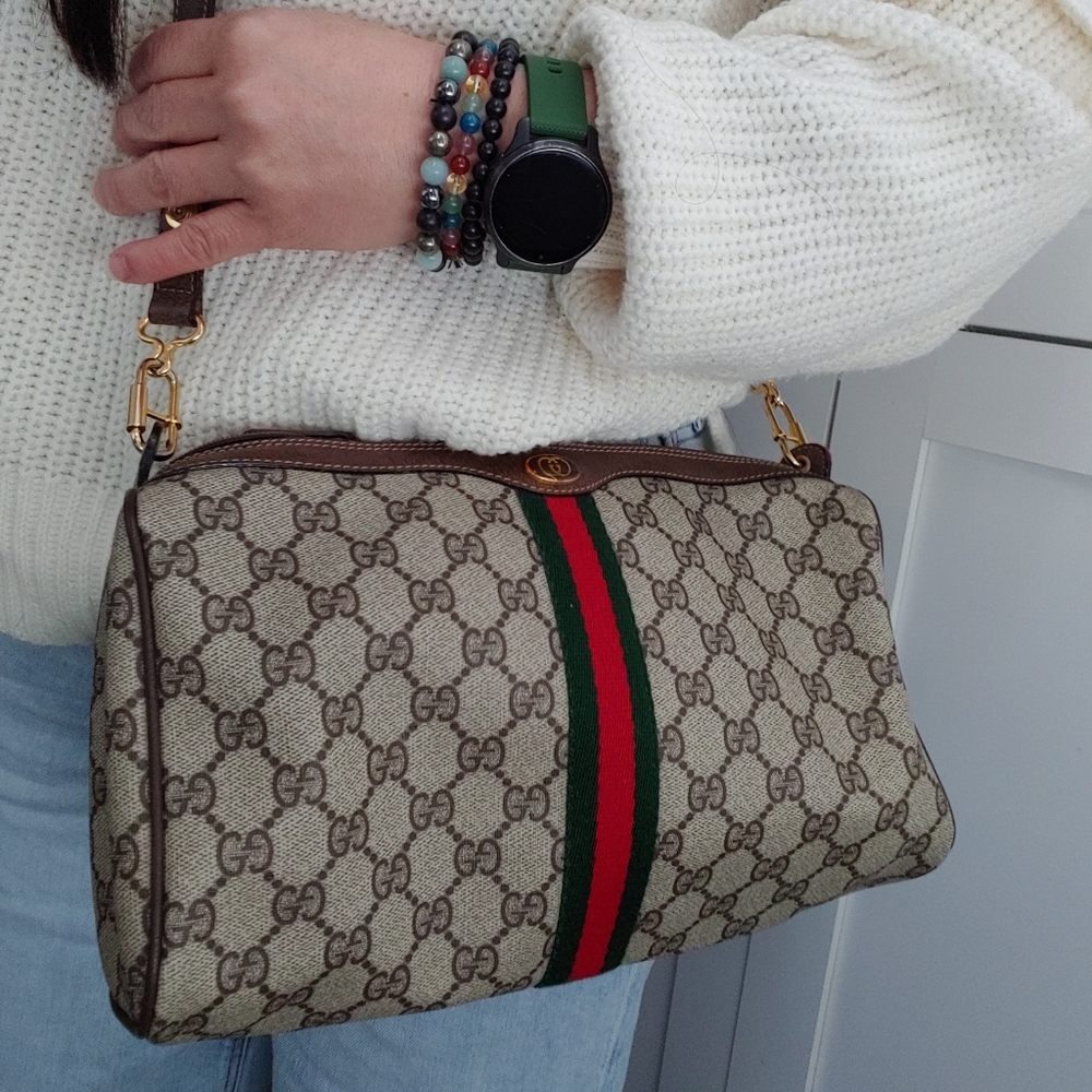 Authentic Vintage Gucci GG Monogram Supreme Sherry Web Shoulder Clutch Crossbody